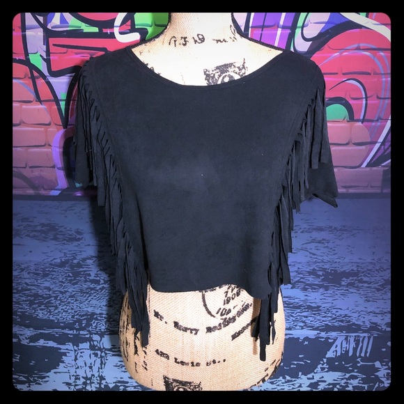 AKIRA Tops - AKIRA SUEDE MATERIAL FRINGE CROP BLOUSE ❤️❤️❤️